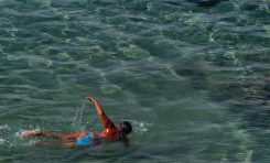 Las lecciones de Pacuco Bello sobre la playa de Las Canteras V. Como nadar en Las Canteras