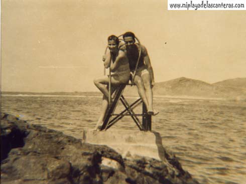 Vicente y Concha entre el trampolín de la Peña la Vieja. 1954