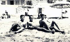 En la playa-colecc. familia Báez