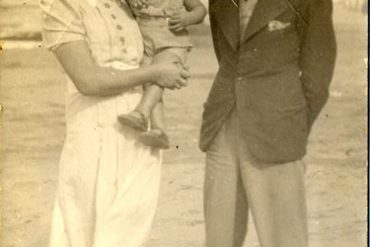 Lola Chirino, su marido y su hijo Juan-colecc. Familia Chirino