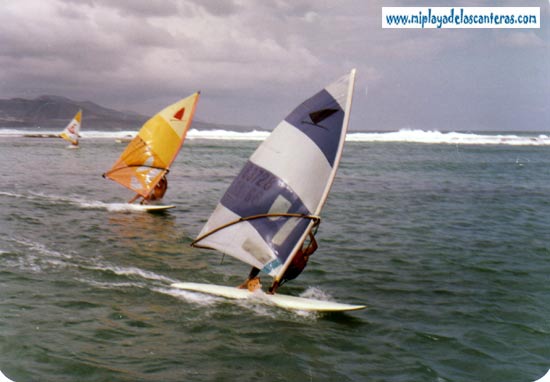 los inicios del windsurfing en Las Canteras, decada de los 80-colecc Stefan Lopez-Urrutia