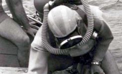Inmersión submarina detras de La Barra, sobre 1950- colecc.. Paco Farray