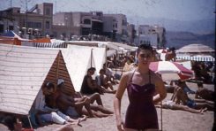 Mª Pilar Ruiz en un domingo de playa-septiembre de 1956-colecc. Juan Melián