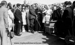 Primo de Rivera de visita a la playa de Las Canteras. Agasajo abordo del buque Sensat- 1928-.
