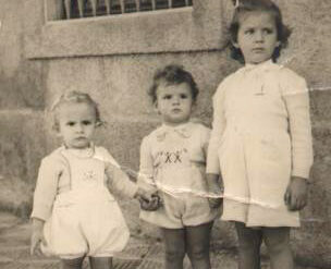 Margarita Correa Beningfield, Mechi y Cheli Naranjo Massanet. Playa Chica 1947.