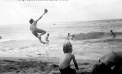 El espectacular salto de Enrique jugando a las palas- sobre 1970- colecc. Manuel Enrique Pérez Montes de Oca.