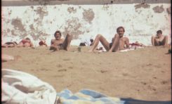 Playa Chica, década del los 80, a la izquierda Pablo Marrero  - colecc. Familia Zanolety.