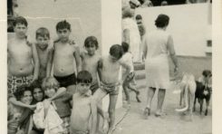 Francisco Vega Rodriguez y chiquillos de La Isleta-años 60-Colecc. Delia Vega Rodríguez.