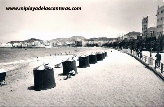 La playa de Las Canteras sobre 1950.