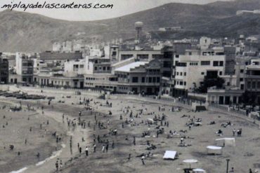 La playa de Las Canteras en 1950.