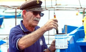 Paco Lucas, uno de los últimos pescadores de Las Canteras, cuenta sus saberes sobre la pesca