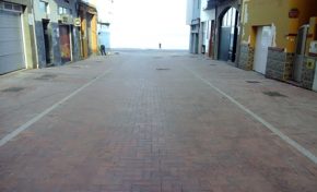 Finaliza la peatonalización de las calles California y Salvador en el entorno de la playa de la Cicer