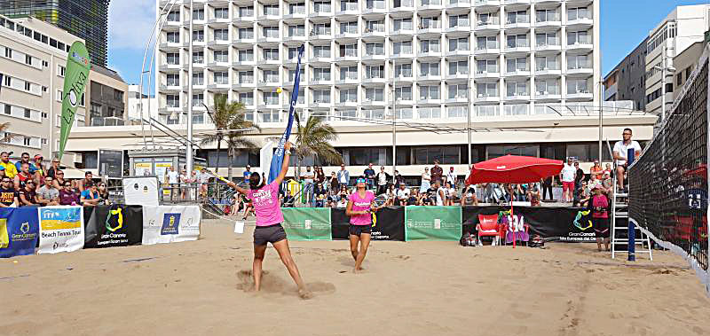 La playa de Las Canteras se convierte esta semana en capital del tenis playa mundial con la celebración del SAND SERIES ITF BEACHTENNIS GRAN CANARIA