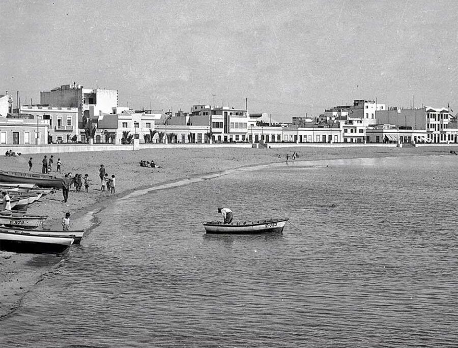1950: Bando Municipal para el «correcto» uso de las playas de nuestra ciudad
