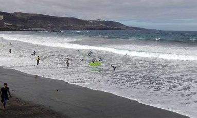 Ciudad de Mar impulsa la práctica inclusiva del surf en la capital con unas jornadas sobre surf adaptado