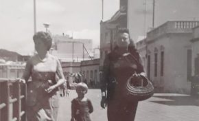 Paseando por la avenida de Las Canteras en los años 60