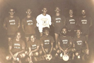 El histórico equipo de fútbol playero "el Barril Rojo"
