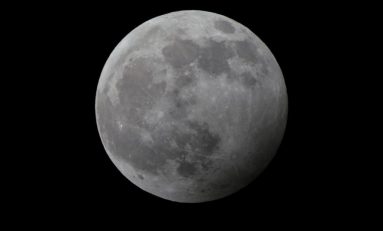 El eclipse 'Luna de Trueno', cita para este domingo en el archipiélago canario