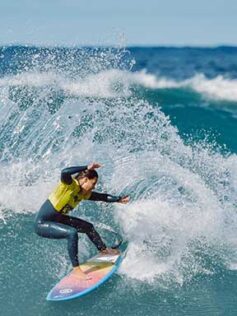 Lenni Jensen y Ariane Ochoa, campeones del Open LPA Surf City en las olas de la Cicer