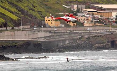 El helicóptero del "1-1-2 Canarias" en acción