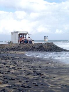 Las dos universidades canarias estudian los temporales marinos en las costas turísticas de Canarias