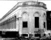 1921: la Casa-Asilo de San José con el muro que le resguardaba de las olas