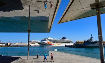 El Puerto de Las Palmas tiene previstas 30 escalas de cruceros en febrero, el mes del Carnaval de Studio 54